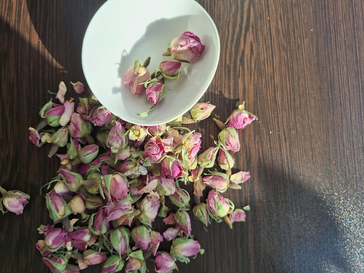 غنچه گل محمدی